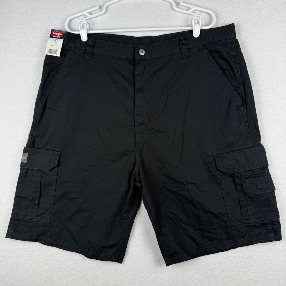 NWT Wrangler Cargo Shorts Mens 40 Black Loose Fit Premium Utility Workwear - Picture 1 of 9